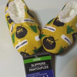 Kids Slippers. Happy Tree Design.